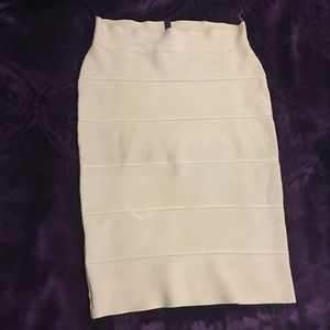 BCBG skirt beige